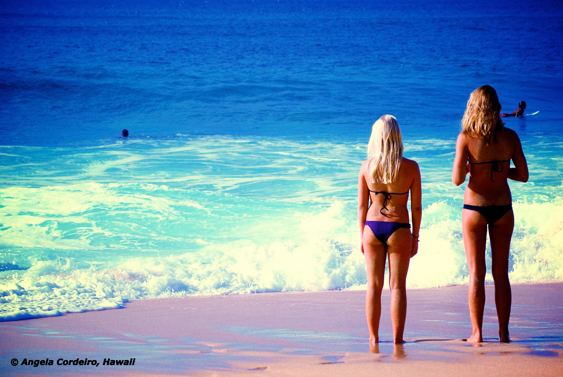 Bikini  - © Angela Cordeiro, Hawaii