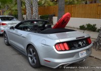 Ford Mustang Cab avec Surf gonflable